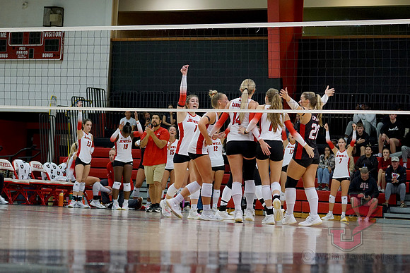 25.11.07 ATH VB Senior Day68