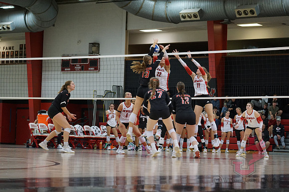 25.11.07 ATH VB Senior Day65