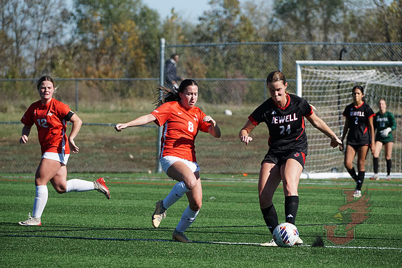 25.11.02 ATH WSOC Senior Day9