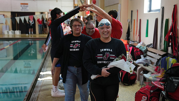 26.01.31 ATH SWM Senior Day6