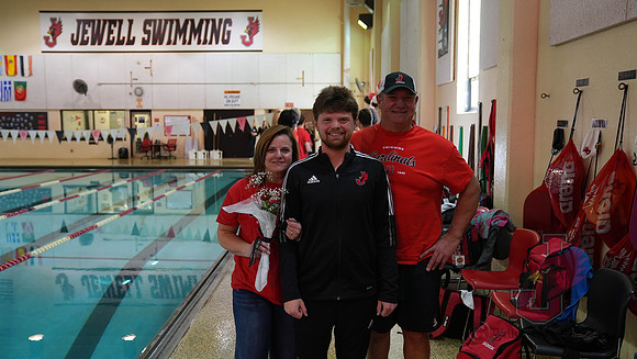 26.01.31 ATH SWM Senior Day35
