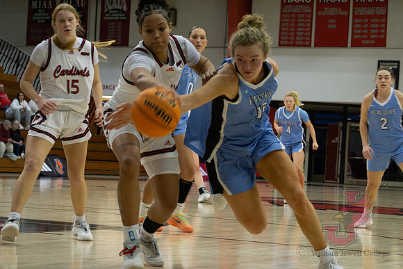 26.01.22 WBB vs Upper Iowa-05