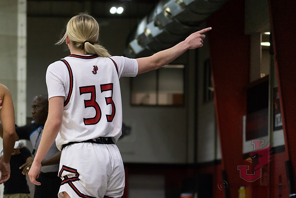 26.01.22 WBB vs Upper Iowa-30