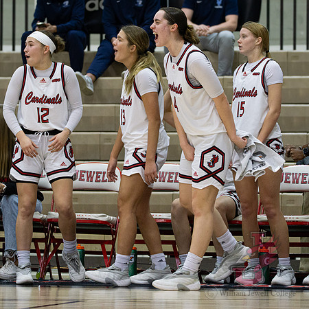26.01.22 WBB vs Upper Iowa-28