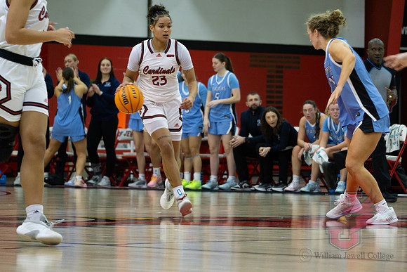26.01.22 WBB vs Upper Iowa-29