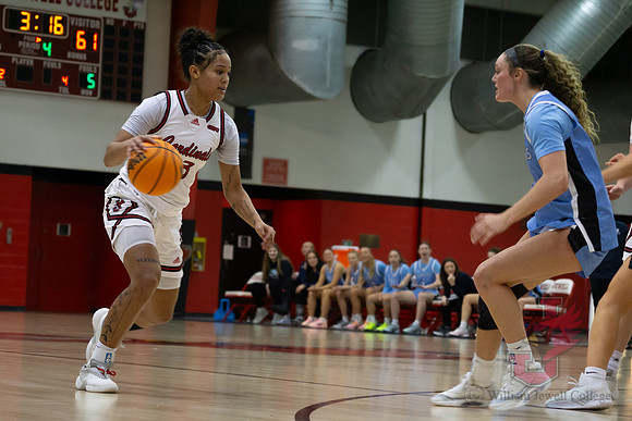 26.01.22 WBB vs Upper Iowa-42