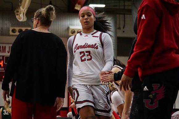 26.02.14 WBB vs Missouri S&T-22
