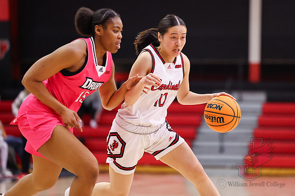26.02.12 ATH WBB V Drury7