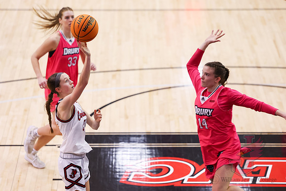 26.02.12 ATH WBB V Drury22