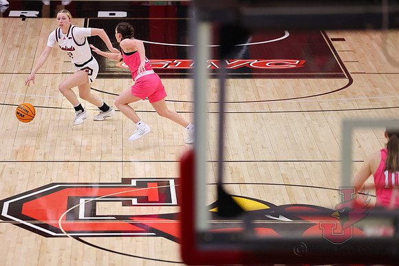 26.02.12 ATH WBB V Drury23