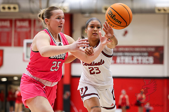 26.02.12 ATH WBB V Drury33