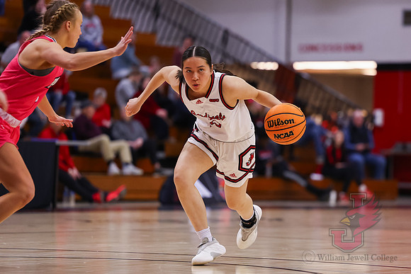 26.02.12 ATH WBB V Drury36