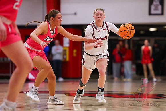 26.02.12 ATH WBB V Drury35