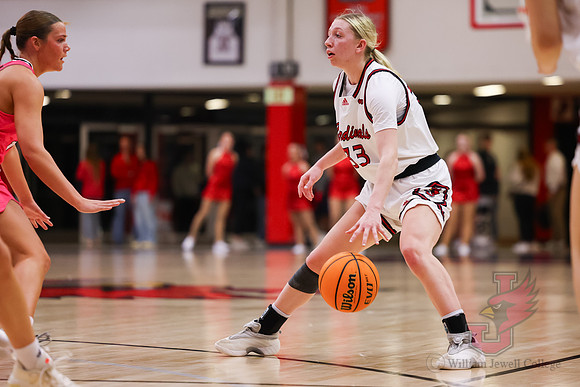 26.02.12 ATH WBB V Drury37