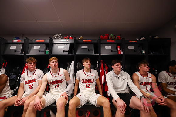 26.02.12 ATH MBB V Drury5