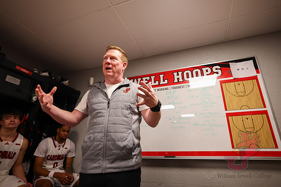26.02.12 ATH MBB V Drury13