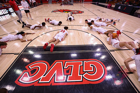 26.02.12 ATH MBB V Drury19