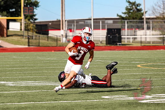 24.09.28 ATH FB V Davenport4