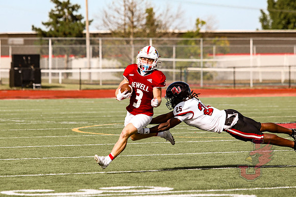 24.09.28 ATH FB V Davenport6
