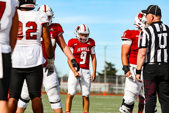 24.09.28 ATH FB V Davenport14