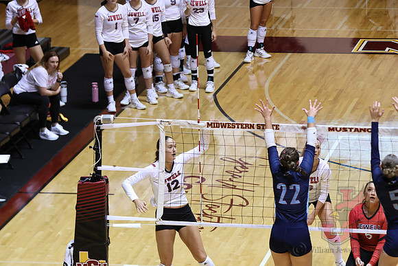 25.09.05 ATH VB V Midwestern State7