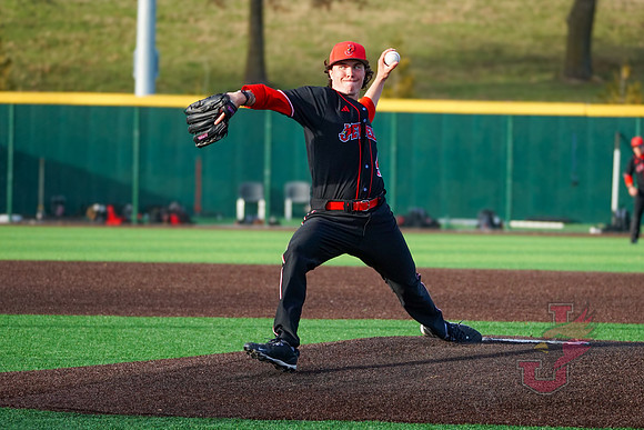26.03.13 BASE v UIS-02