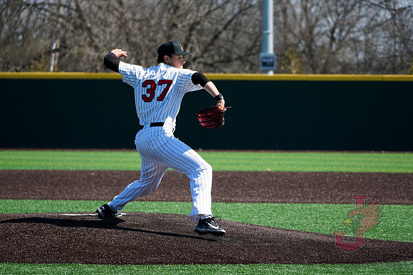 26.03.14 BASE v UIS-03