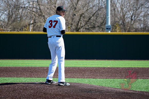 26.03.14 BASE v UIS-01