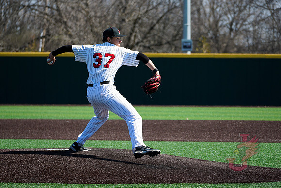 26.03.14 BASE v UIS-02