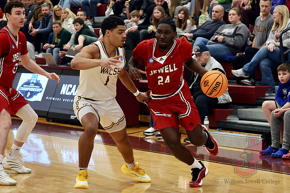 26.03.14 ATH MBB V Walsh1