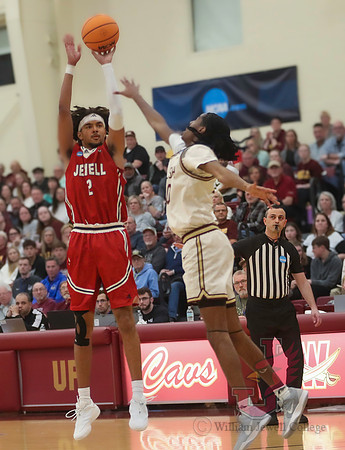 26.03.14 ATH MBB V Walsh17