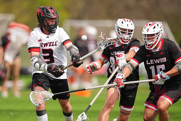 26.04.11 ATH MLAX V Lewis180