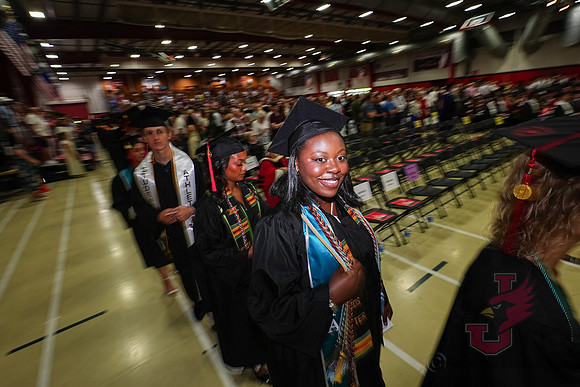 26.05.16 SLE Commencement 29