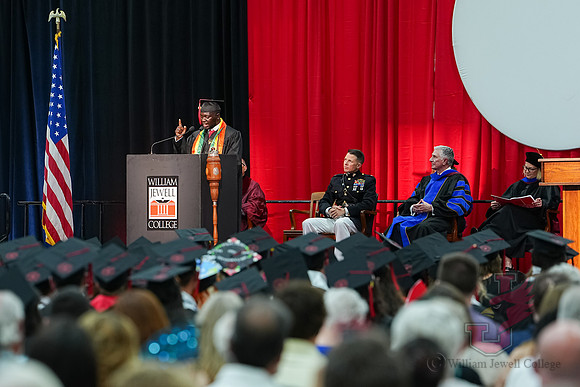 26.05.16 SLE Commencement 109