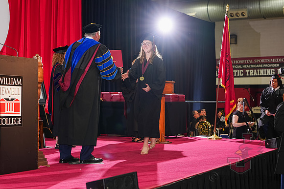 26.05.16 SLE Commencement 124