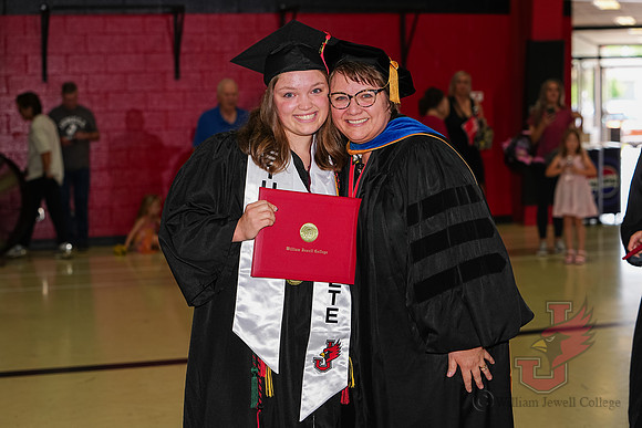 26.05.16 SLE Commencement 137