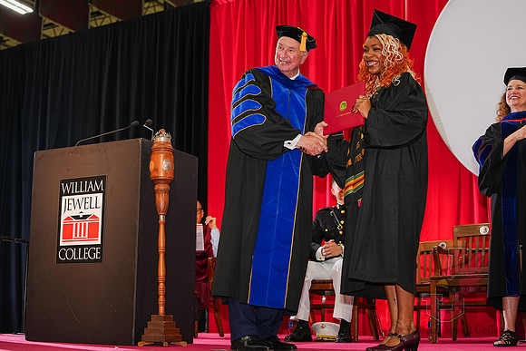 26.05.16 SLE Commencement 165