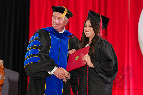 26.05.16 SLE Commencement 175