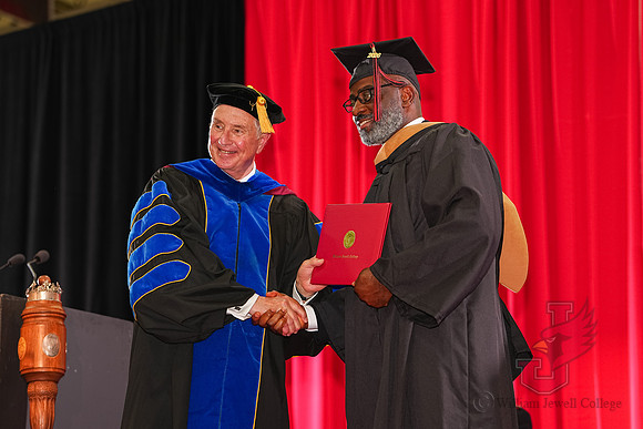26.05.16 SLE Commencement 197