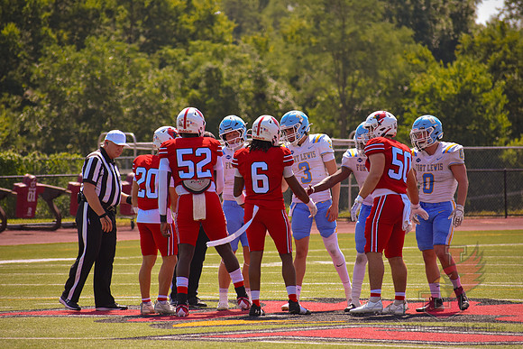 26.08.29 ATH FB V Fort Lewis-3