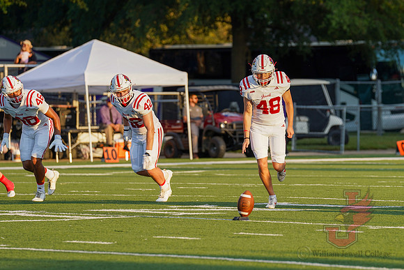 26.09.12 ATH FB V Kentucky Wesleyan-66