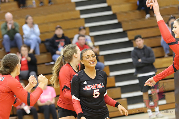 24.11.01 ATH VB V Quincy7