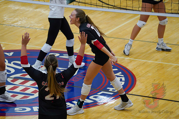 24.10.18 ATH VB V Crossover24