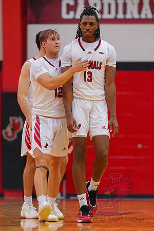 25.01.16 ATH MBB V Lewis 9