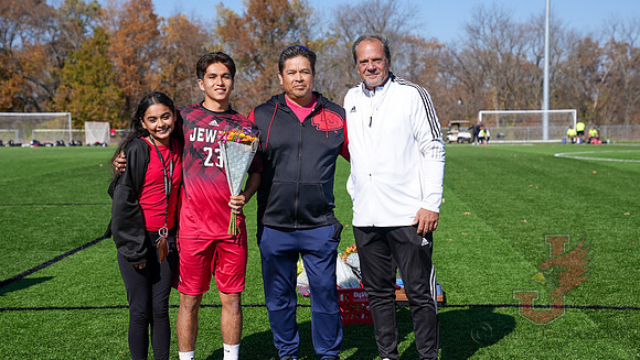 24.10.27 MSOC Senior Day-18