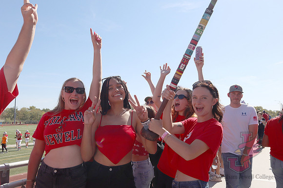 24.10.19 JSE Game-Day Spirit and Fans 46