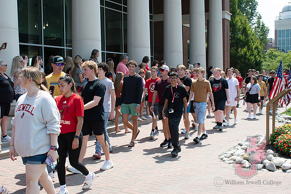 24.08.19 SLE Walk Around the Quad 10