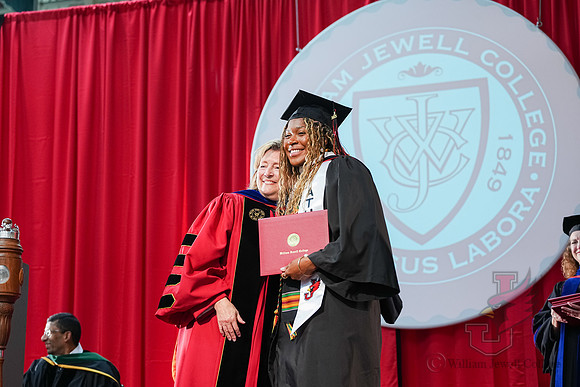 25.05.17 SLE Commencement 78