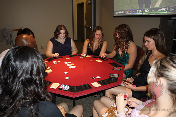 24.10.14 SLE Homecoming Casino Night 36