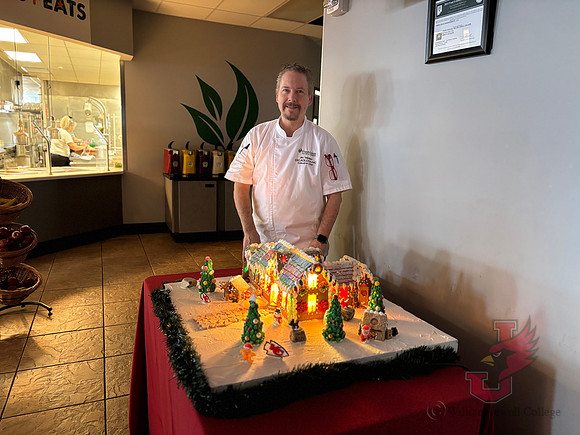 24.12.11 SPI Chef Jim Gingerbread House 4